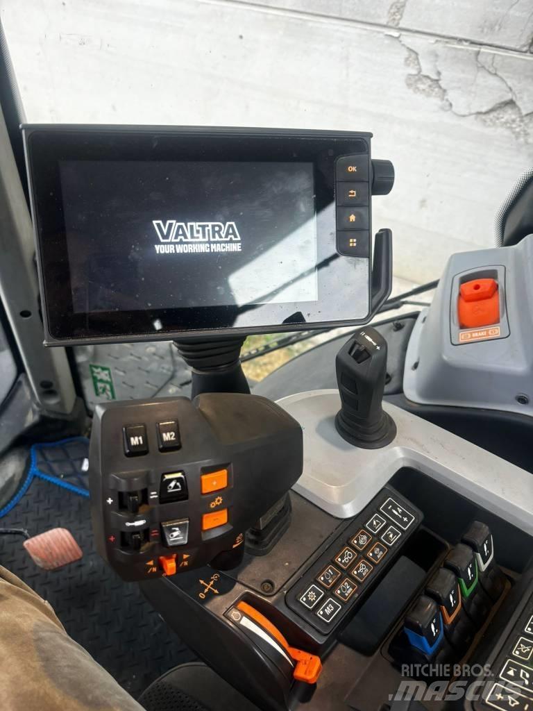 Valtra T 254 V Tratores Agrícolas usados