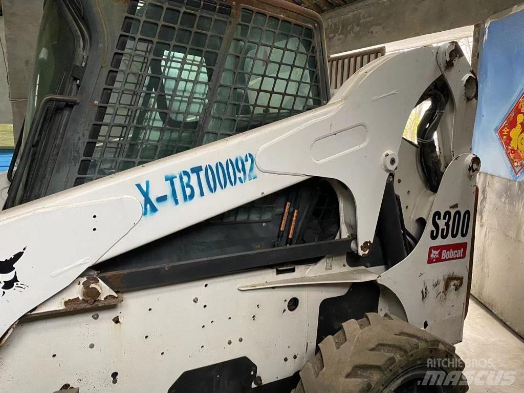 Bobcat S 300 Carregadoras de direcção deslizante