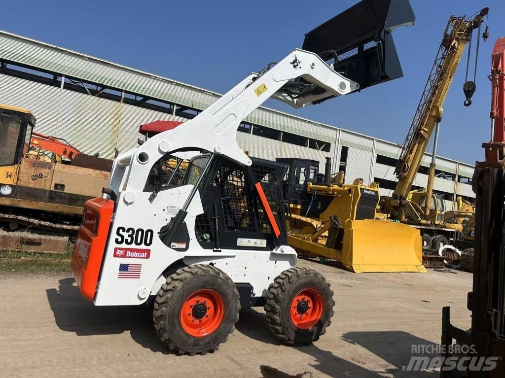 Bobcat S 300 Carregadoras de direcção deslizante
