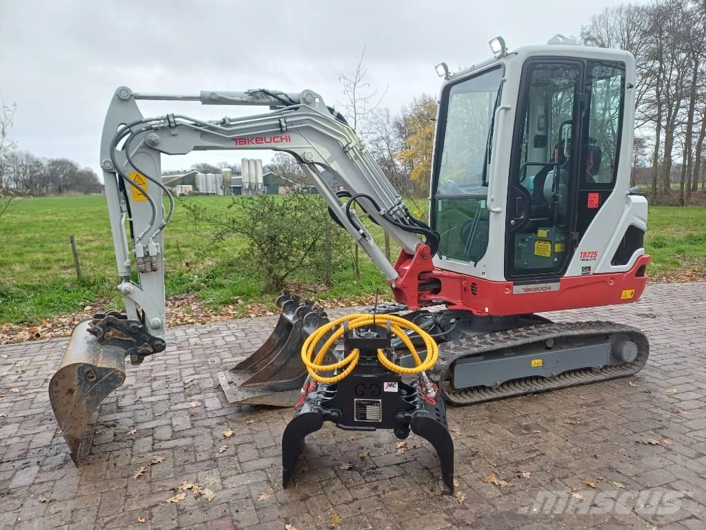 Takeuchi TB 225 Mini Escavadoras <7t