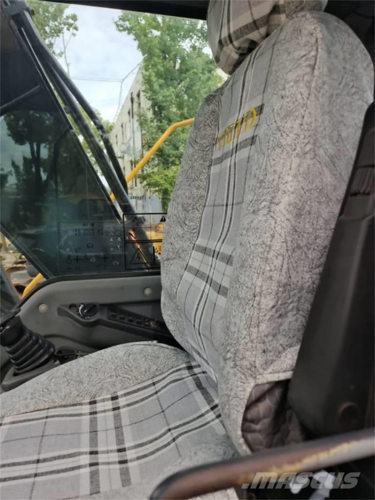 Volvo EC 140 B LC Escavadoras de rastos