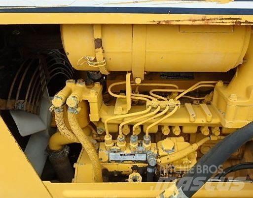 Komatsu D 20 A-6 Dozers - Tratores rastos