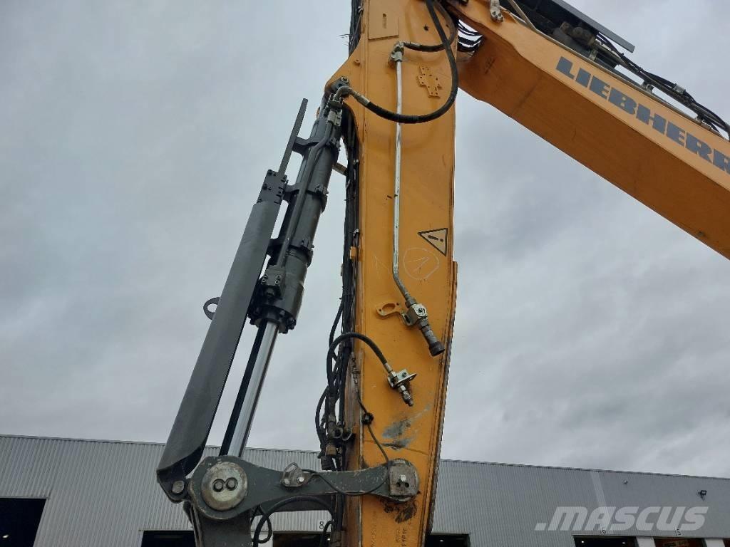 Liebherr R936LC Escavadoras de rastos