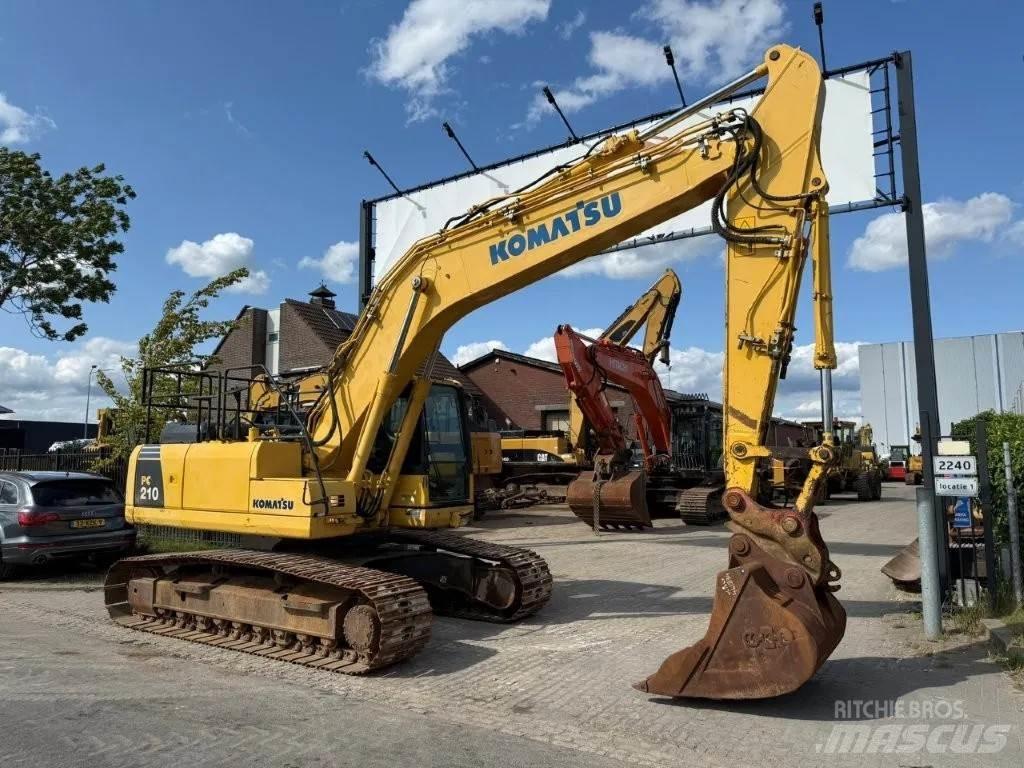 Komatsu PC210LC-8 Escavadoras de rastos