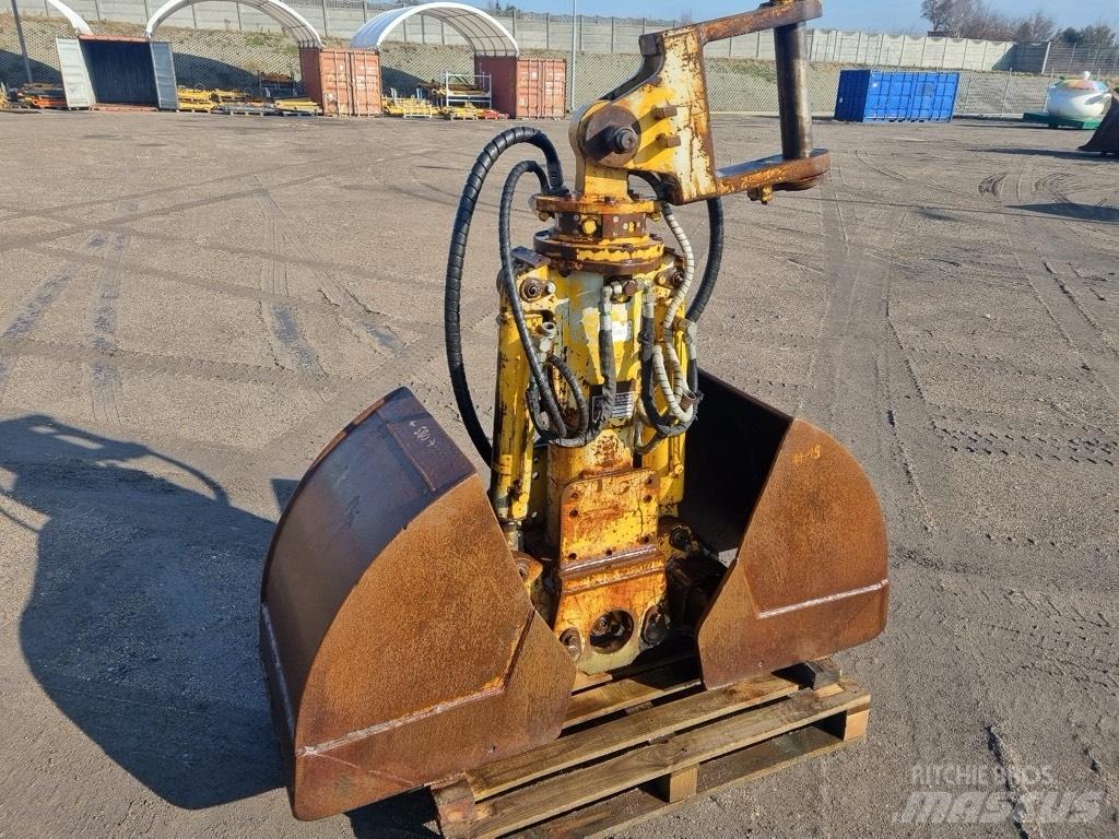 Liebherr 600 MM Garras