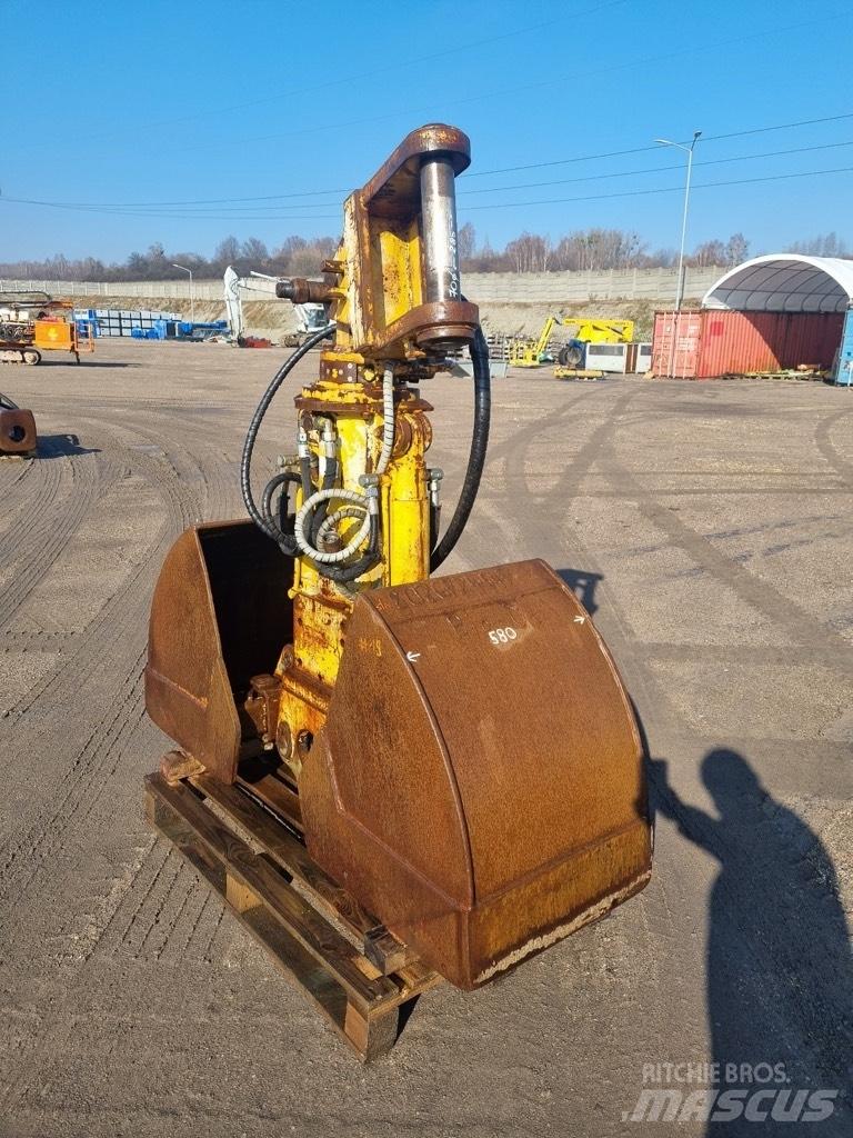 Liebherr 600 MM Garras