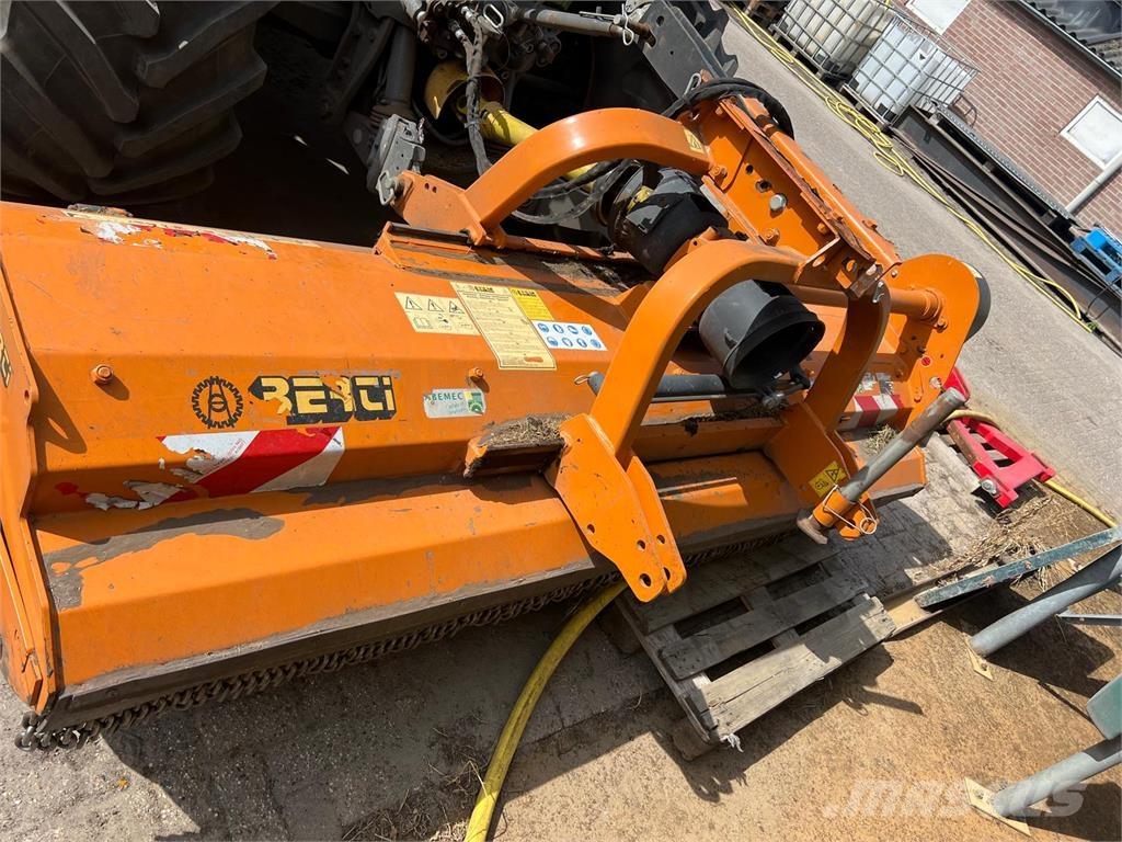 Berti Dual 280 Corta-Relvas Rough, trim and surrounds