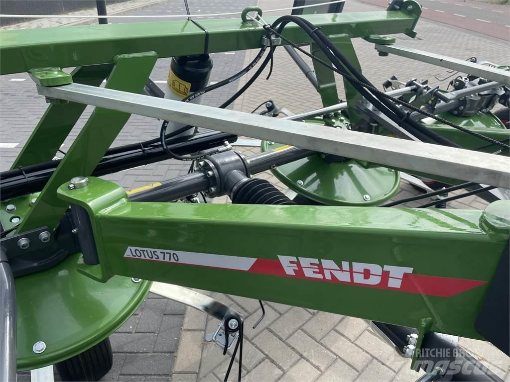 Fendt Lotus 770 Ancinho virador