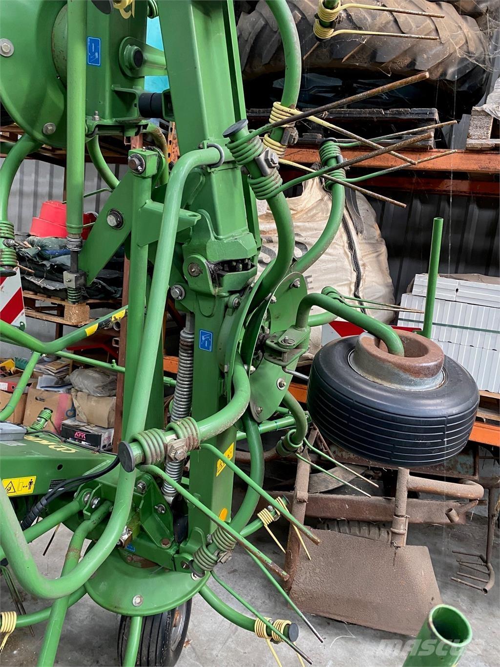 Krone KW 8.82 Ancinho virador