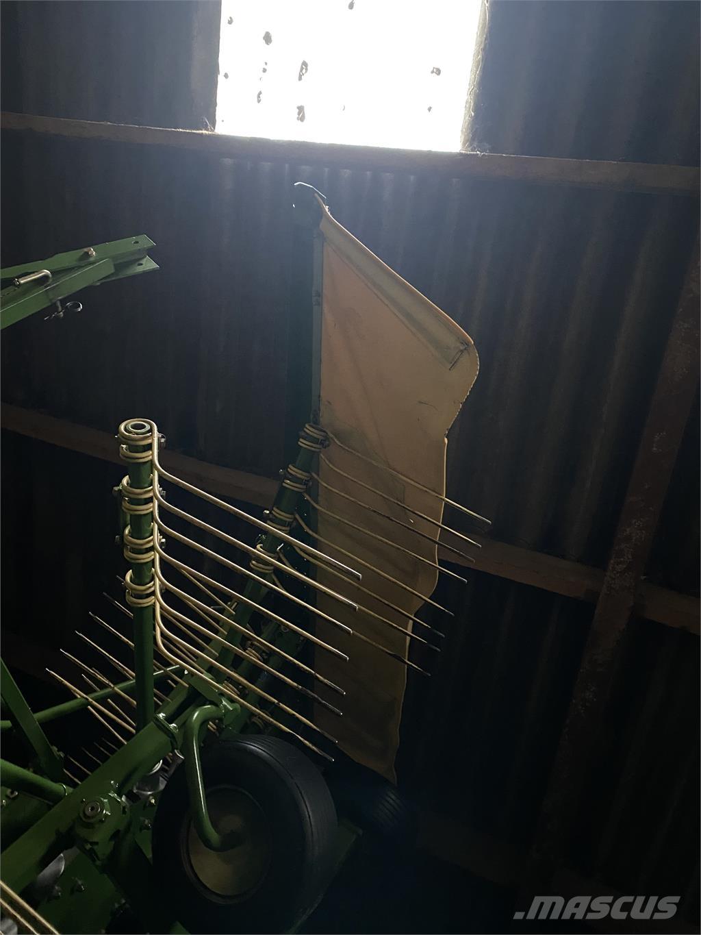 Krone Swadro 807 Ancinho virador