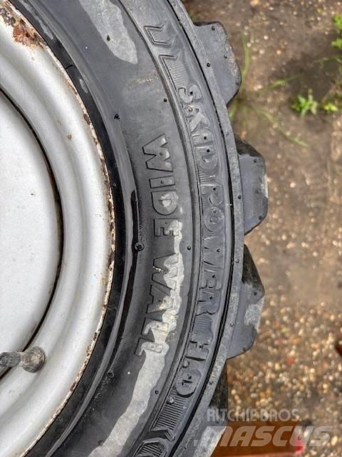  Set BKT 27x8.50-15 Pneus Agrícolas