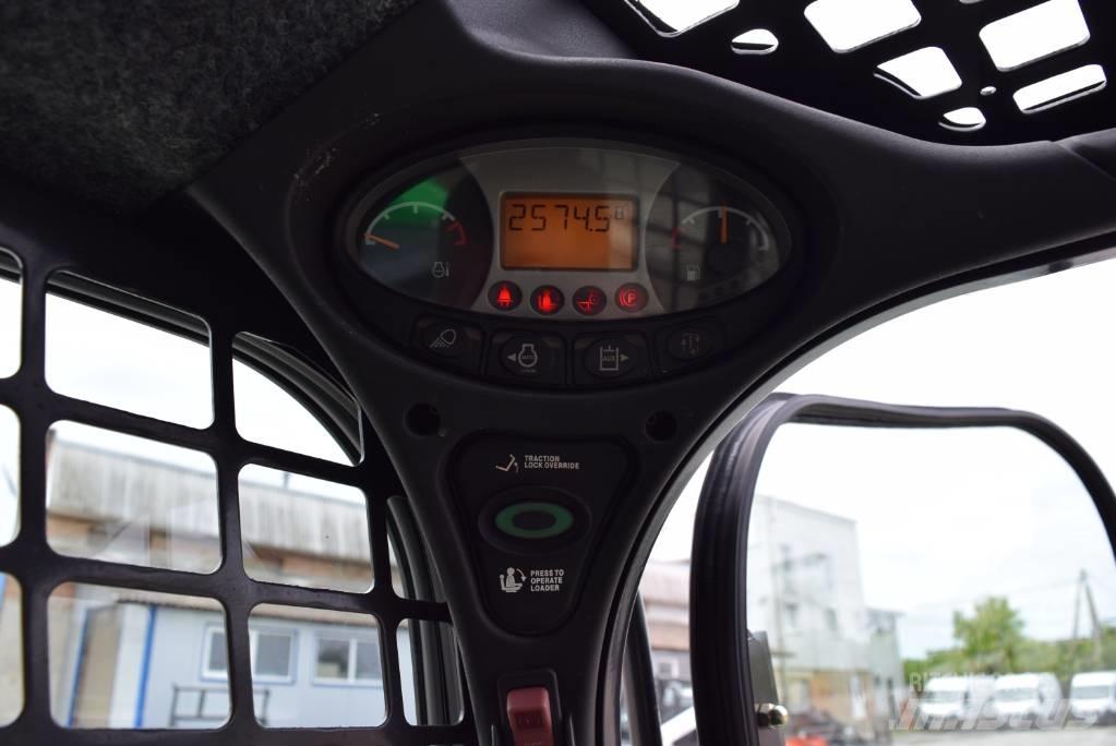 Bobcat T 550 Carregadoras de direcção deslizante