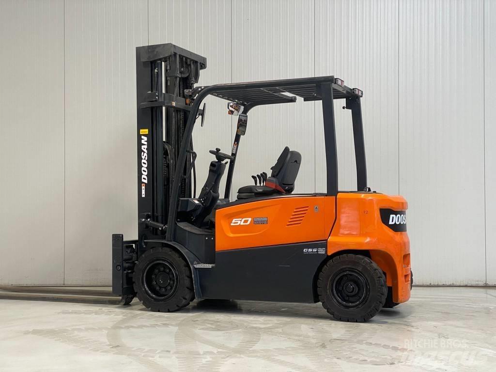 Doosan B50XC-7 Empilhadores eléctricos