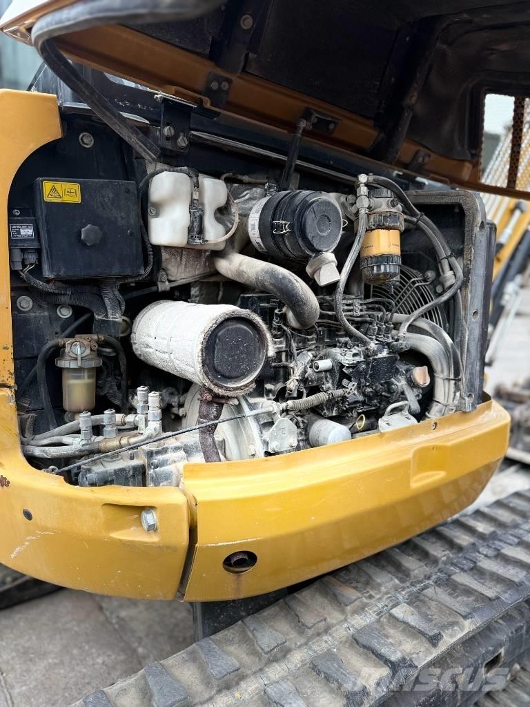 CAT 302.7 D CR Mini Escavadoras <7t