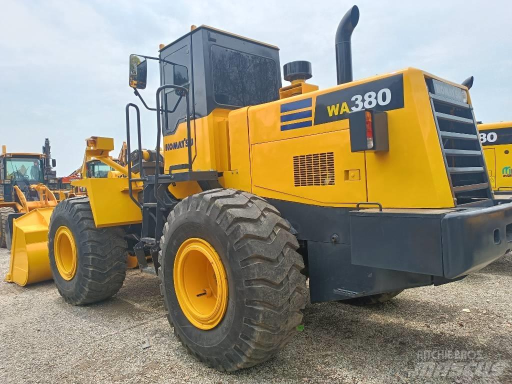 Komatsu WA 380 Pás carregadoras de rodas