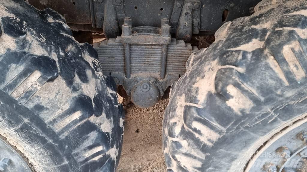 ZIL 157 K 6x6 Camiões de caixa fechada