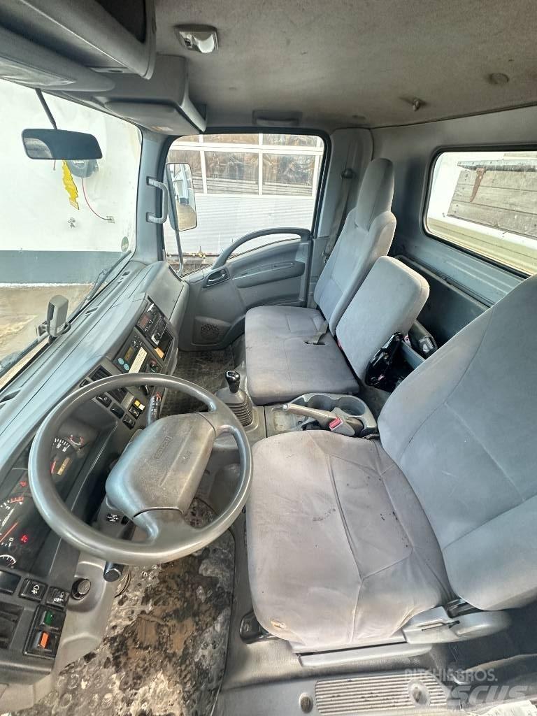 Isuzu N2R 75 D Camiões basculantes