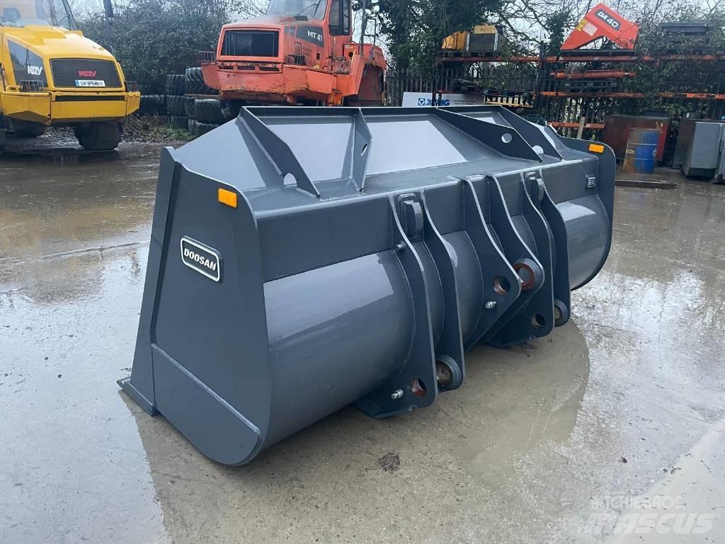 Doosan DL 320-7 Baldes