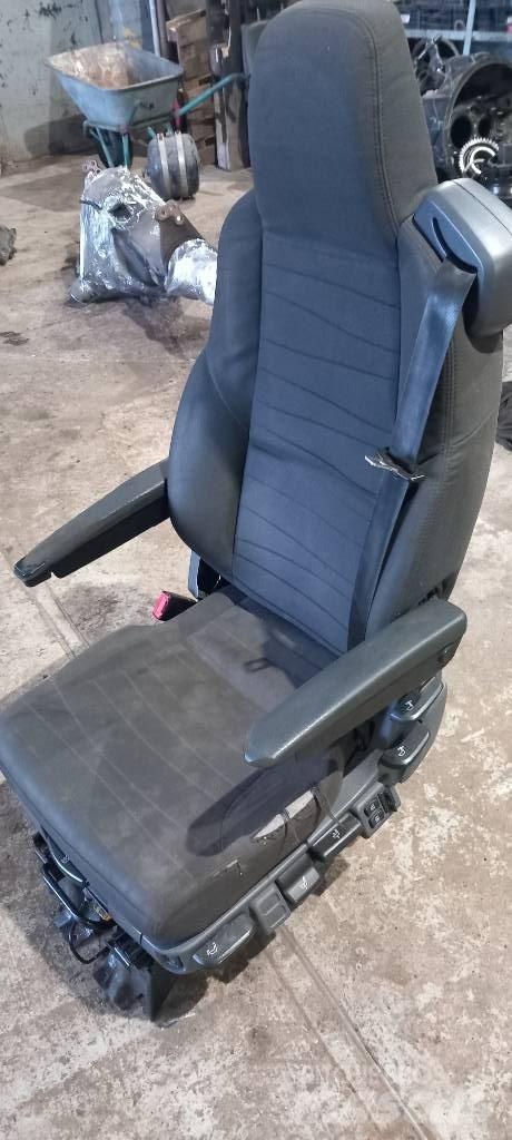 Scania R440  2627357 Cabines e interior