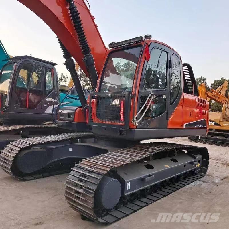 Doosan DX 225 LC Escavadoras de rastos