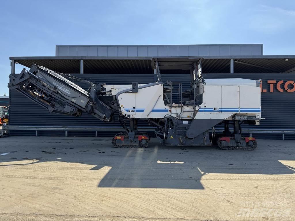 Wirtgen W 210 Fresadoras de asfalto