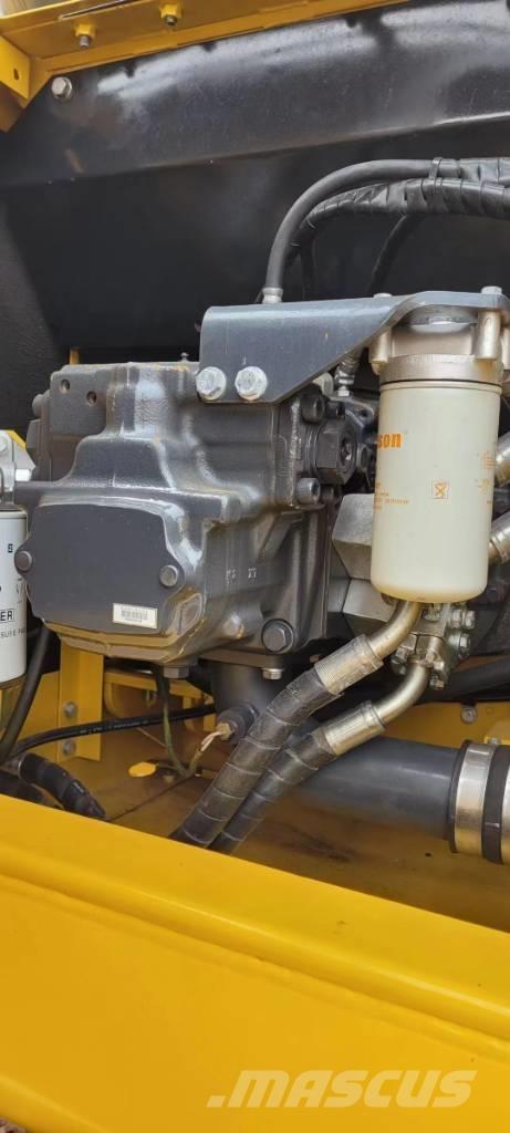 Komatsu 210LC-8 Escavadoras de rastos