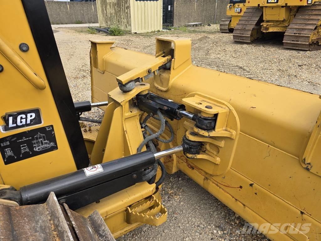 CAT D 3 LGP Dozers - Tratores rastos