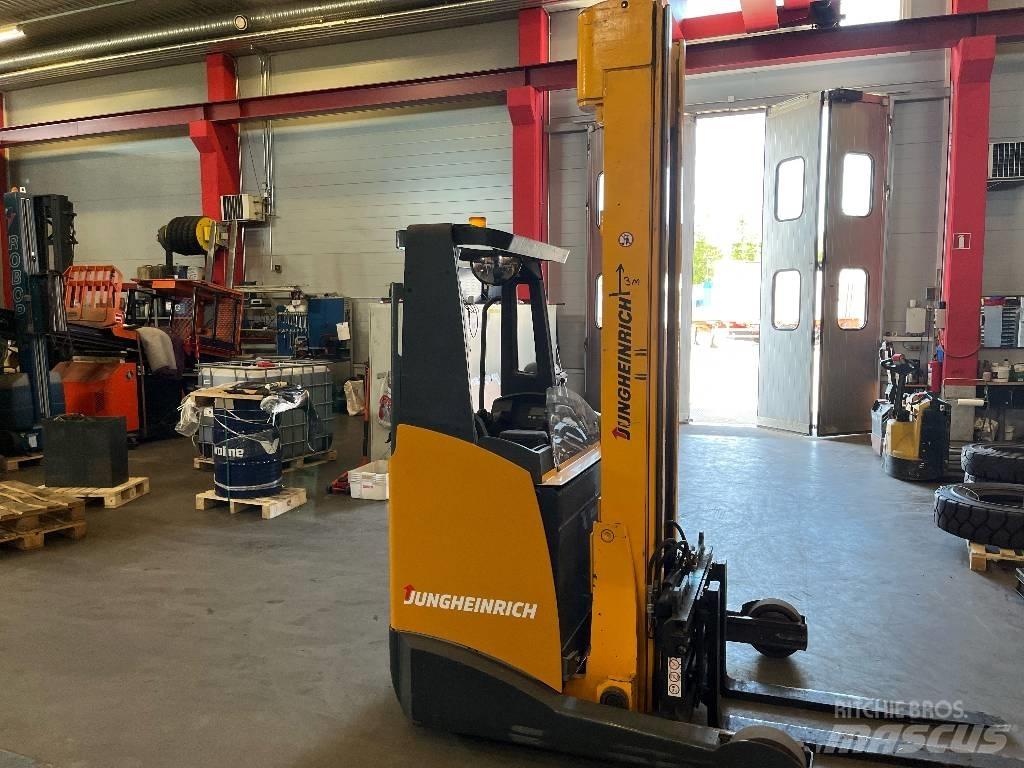 Jungheinrich ETV 216 Empilhadores Elevadores