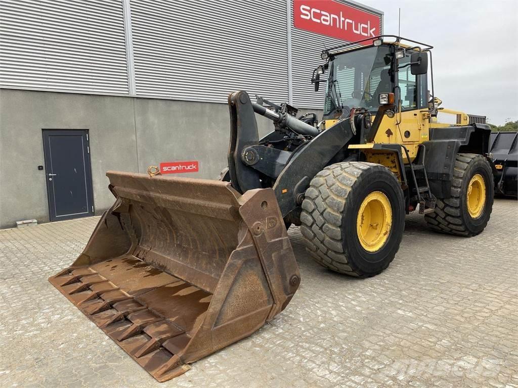 Komatsu WA320PZ-6 Pás carregadoras de rodas