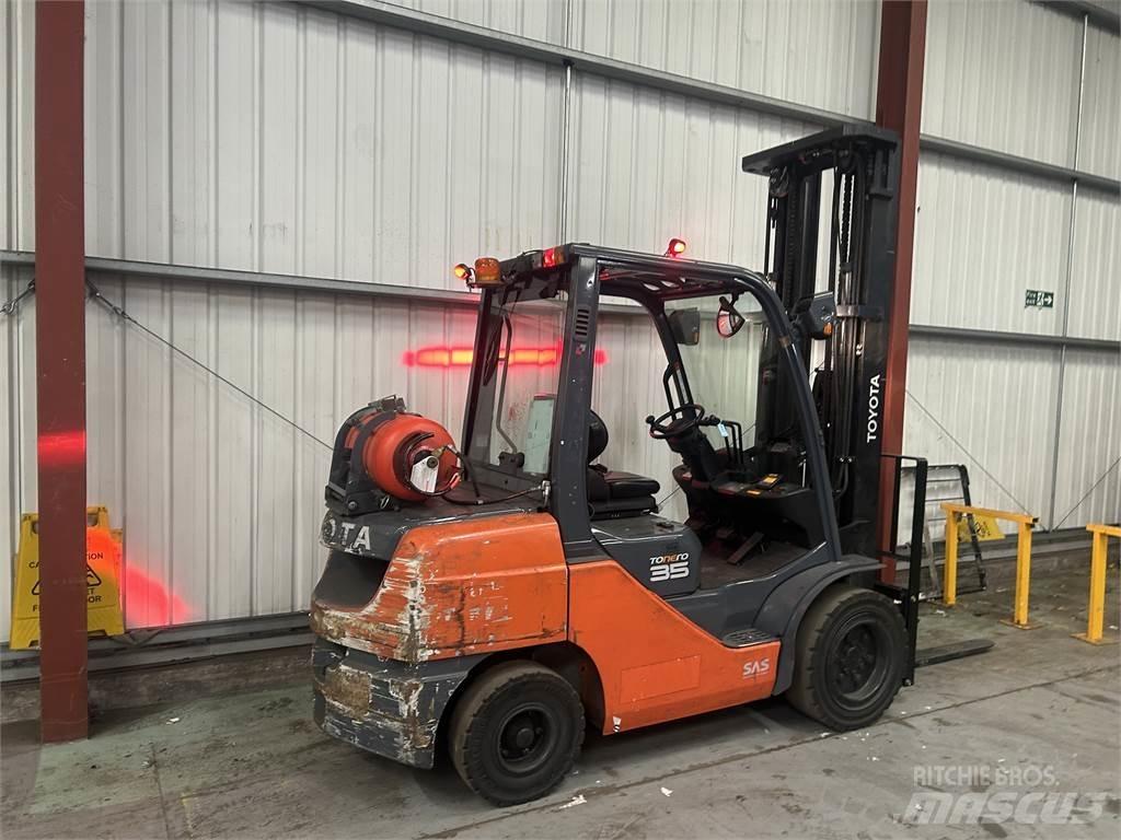Toyota 02-8FGJF35 Empilhadores a gás