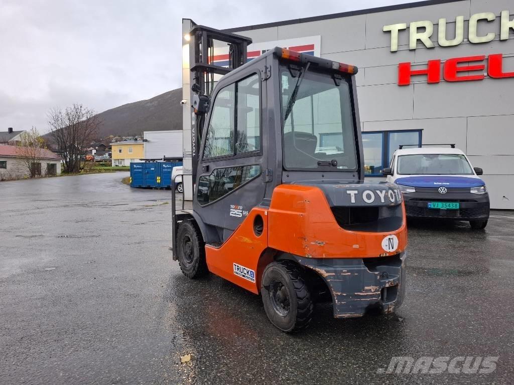 Toyota 02-8FDF25 Empilhadores Diesel