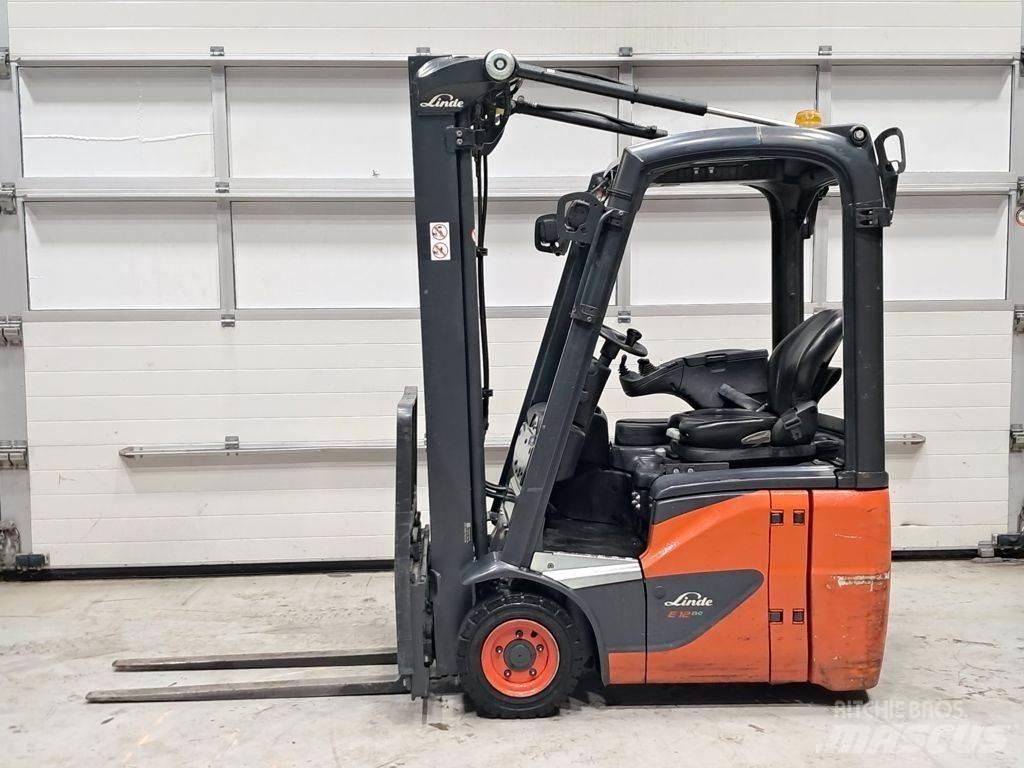 Linde E12-02 Empilhadores eléctricos