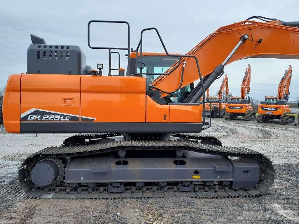 Develon DX 225 LC-7 Escavadoras de rastos
