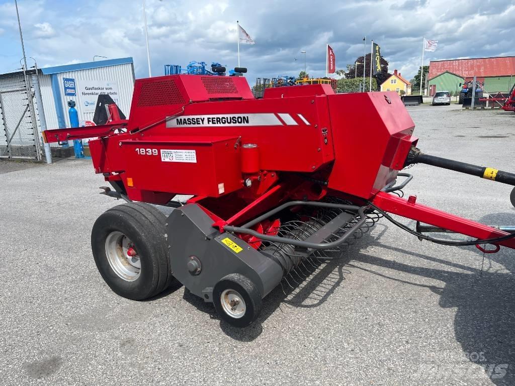 Massey Ferguson 1839 Enfardadeira de fardos quadrados