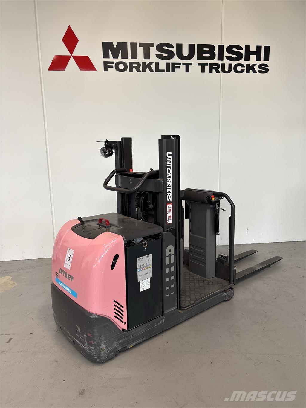 UniCarriers EPL100 Preparadoras de encomendas de baixa elevação