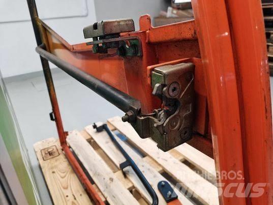 JLG 307 door Cabines e interior máquinas construção