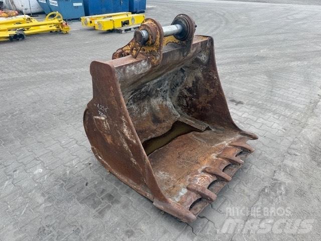CAT M 320 BUCKET Acessórios Retroescavadoras