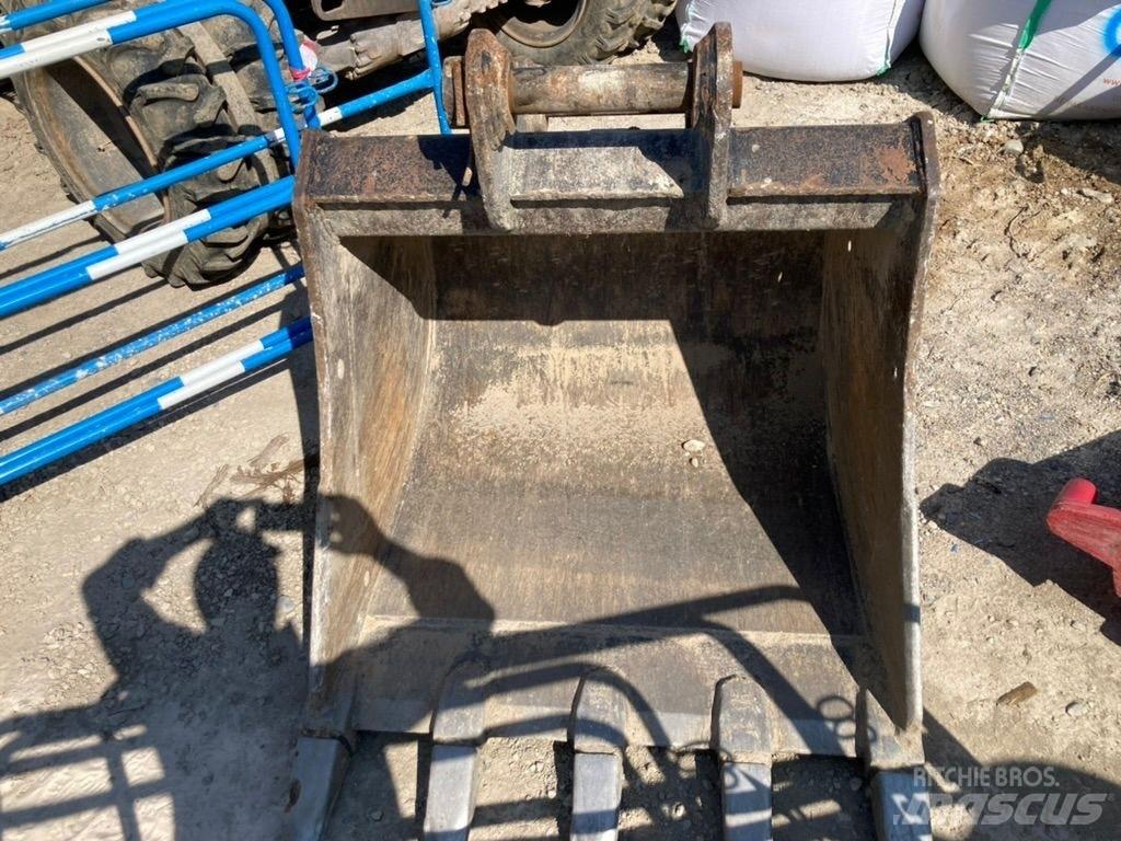 Hitachi ZX 135 US-6 Escavadoras de rastos