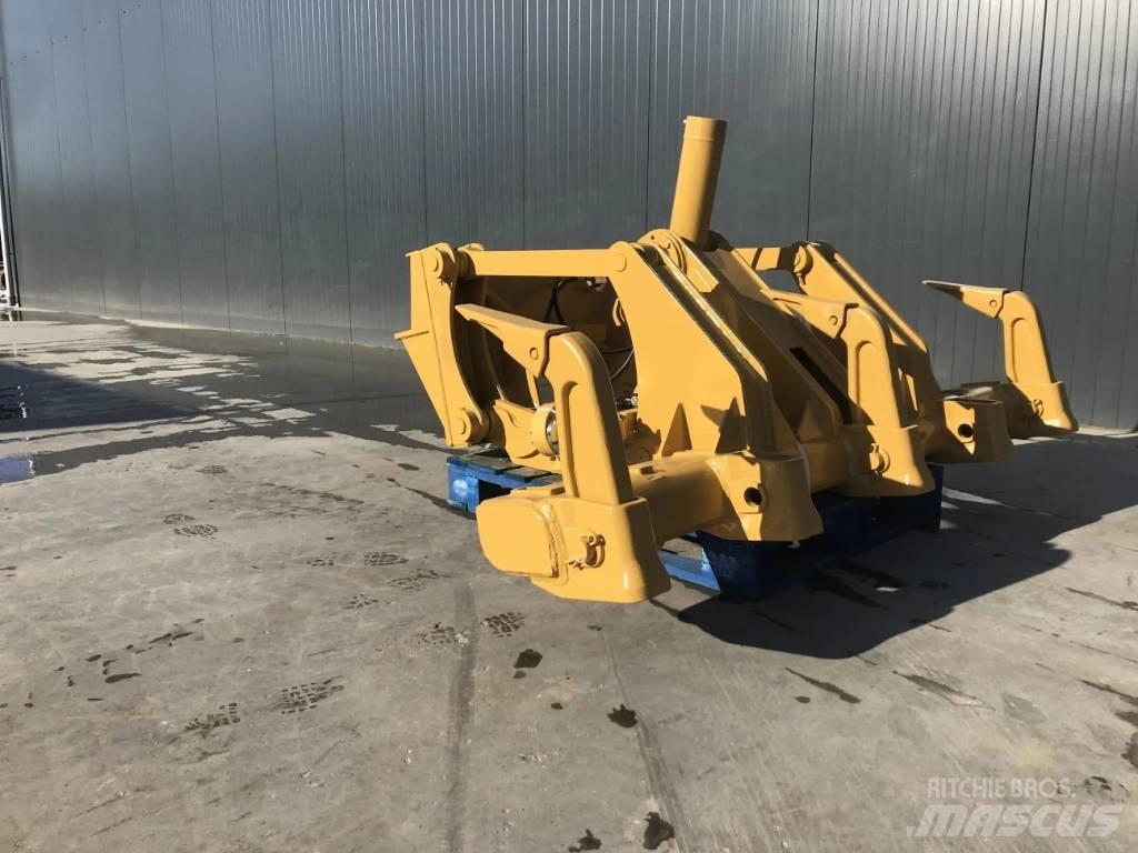CAT 130G Escarificadores