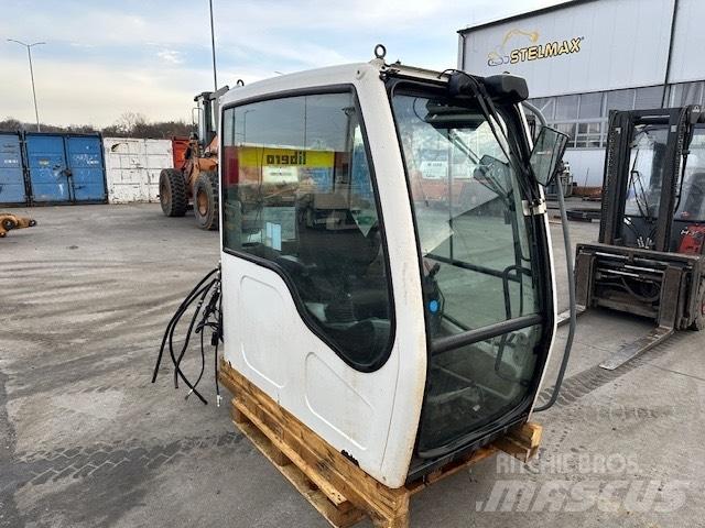 Liebherr R 317 CAB Cabines e interior máquinas construção