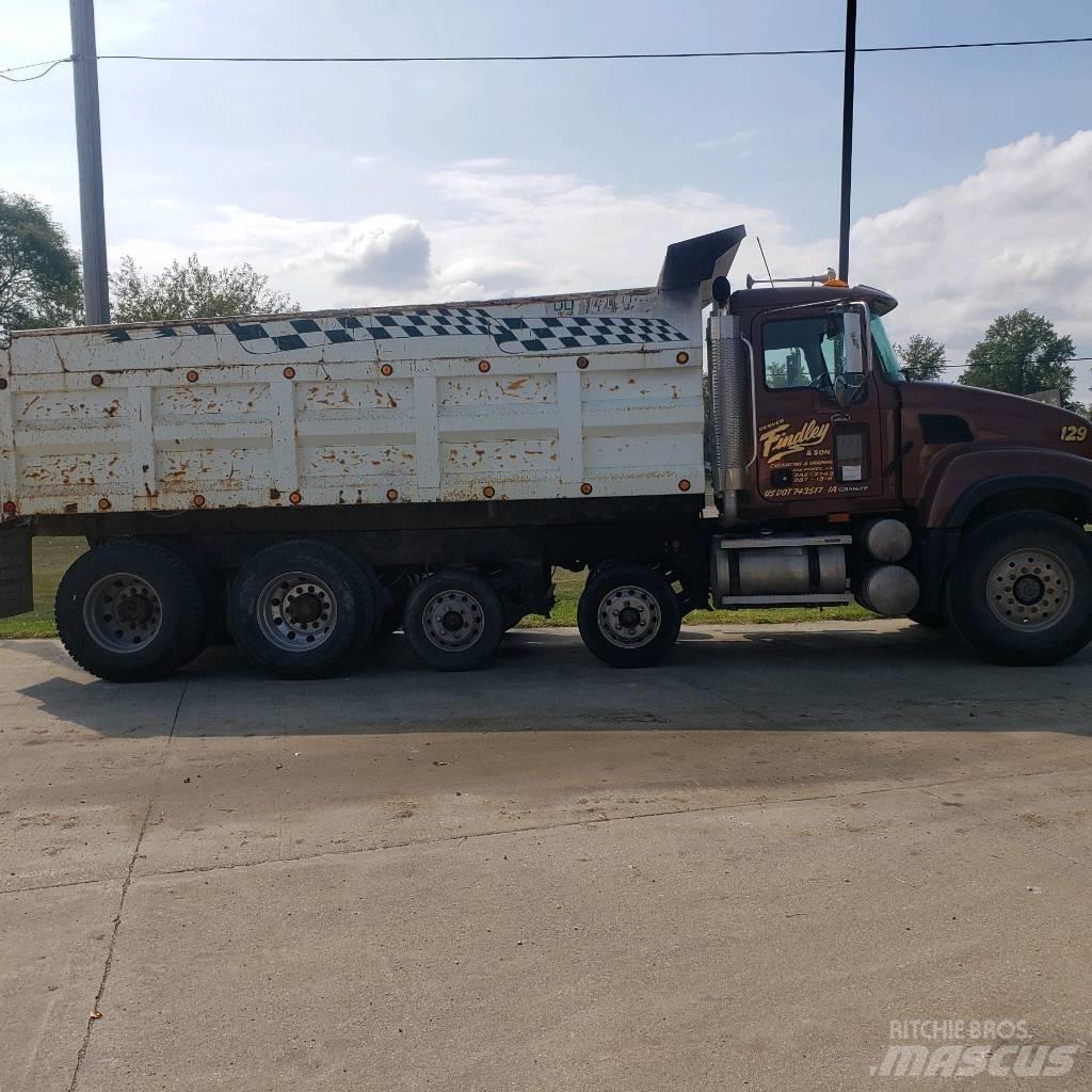 Mack CV 713 Camiões basculantes