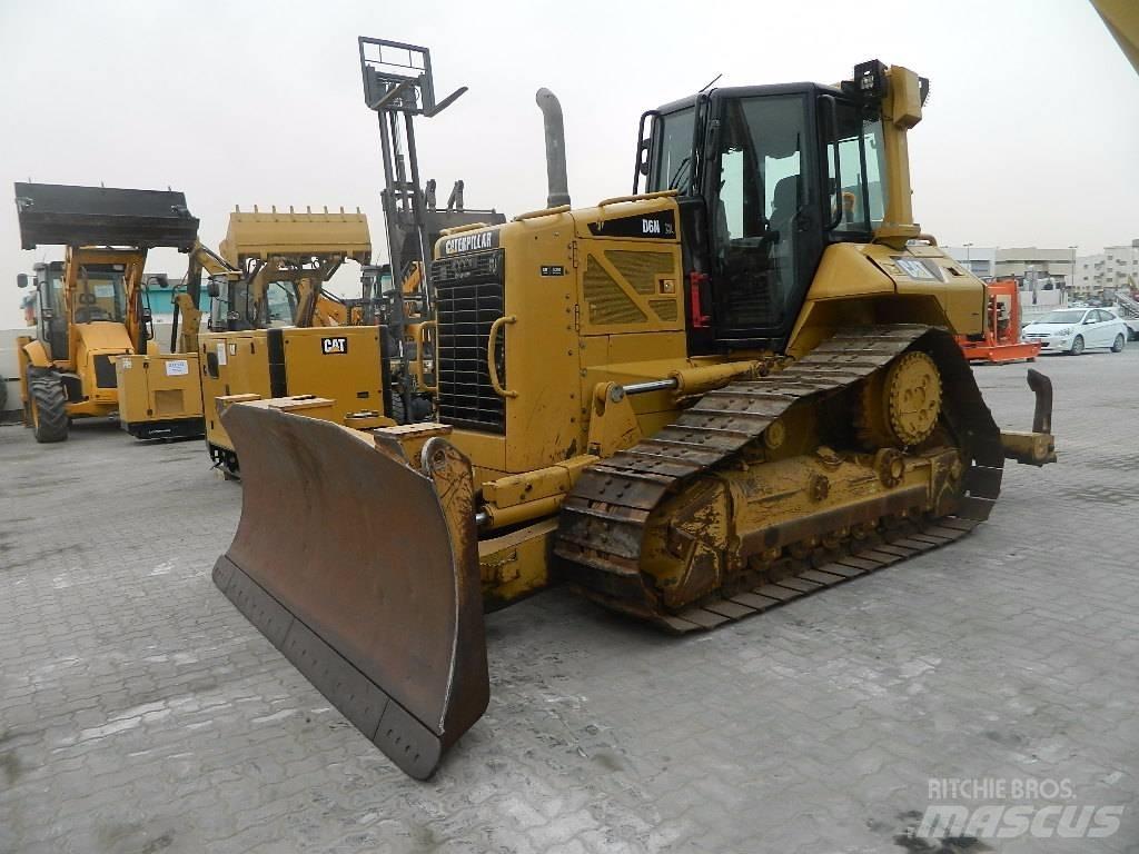 CAT D 6 N XL Dozers - Tratores rastos