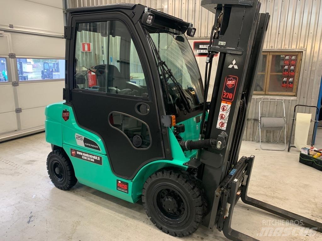 Mitsubishi FD25N3 Empilhadores Diesel