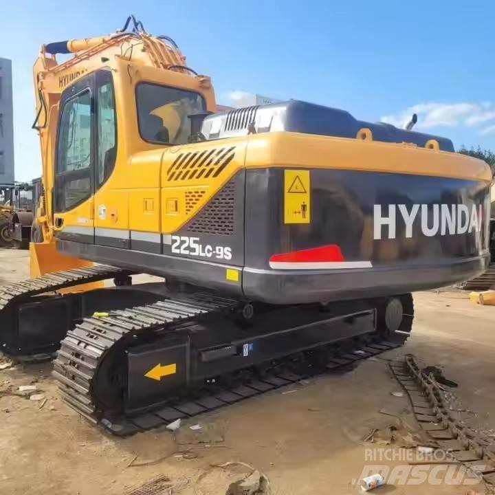 Hyundai HX 225 LC -9s Escavadoras de rastos
