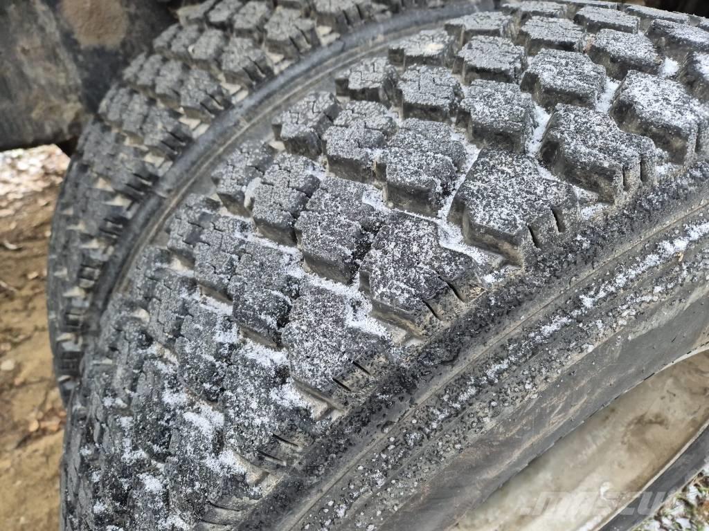 Sisu E11 Camiões basculantes