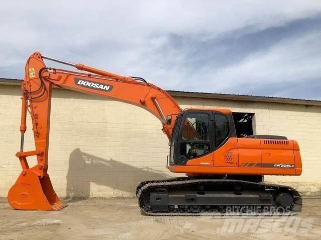 Doosan DX 225 Escavadoras de rastos