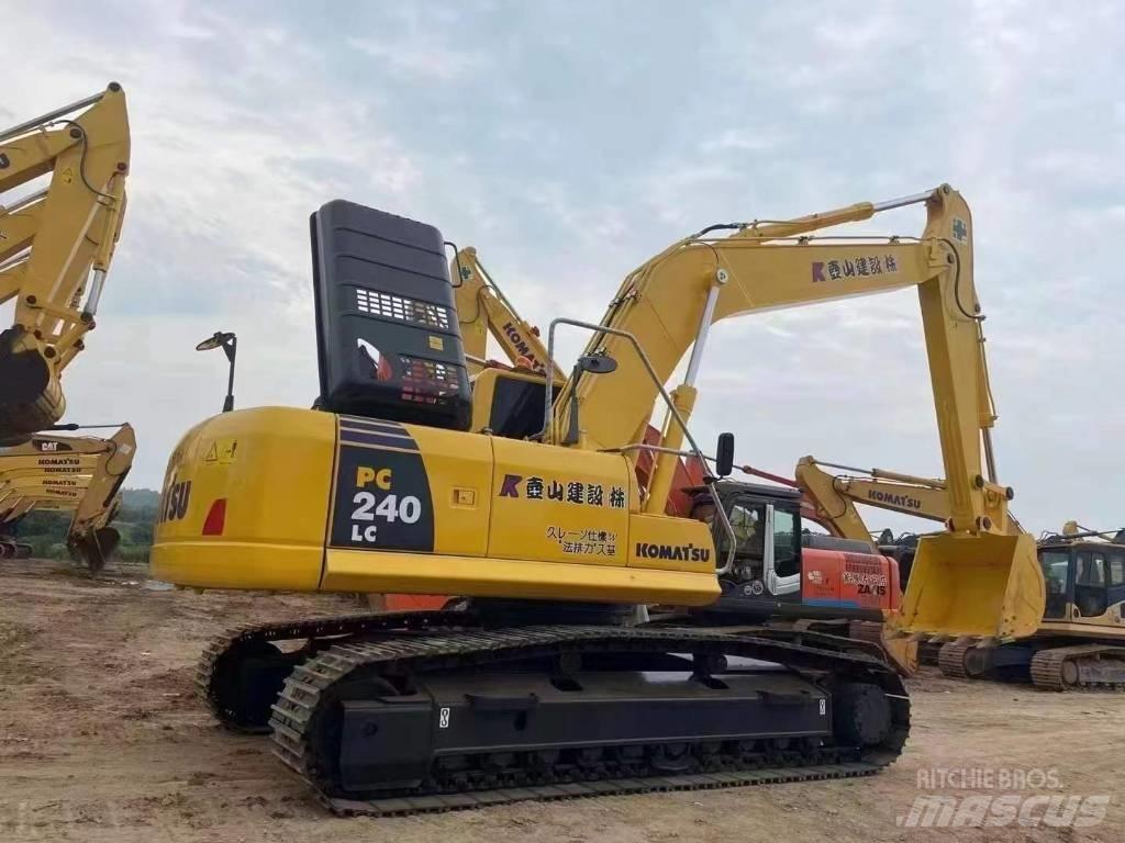 Komatsu PC 240-8 Escavadoras de rastos