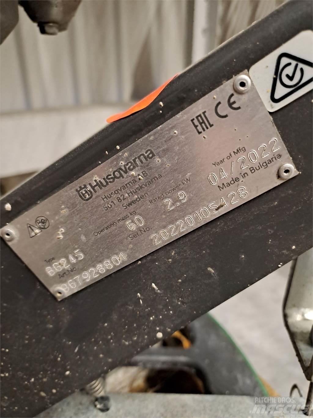 Husqvarna BG245 Placas compactadoras