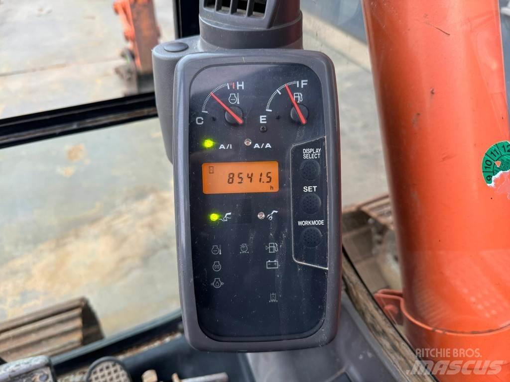 Hitachi ZX135US Escavadoras de rastos