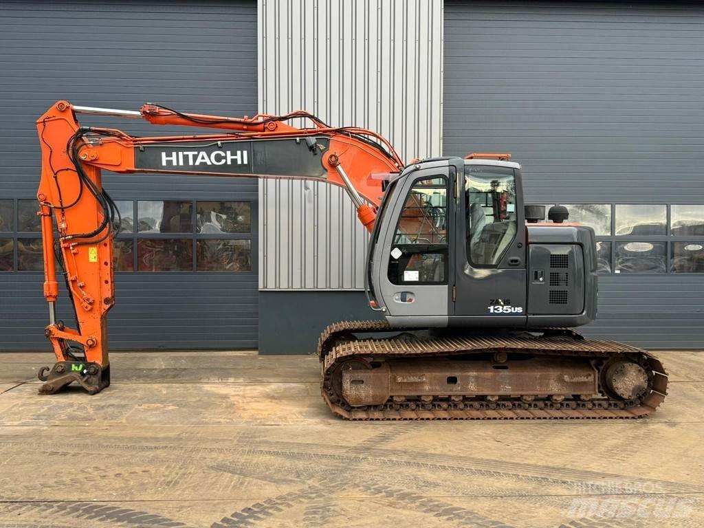 Hitachi ZX135US Escavadoras de rastos